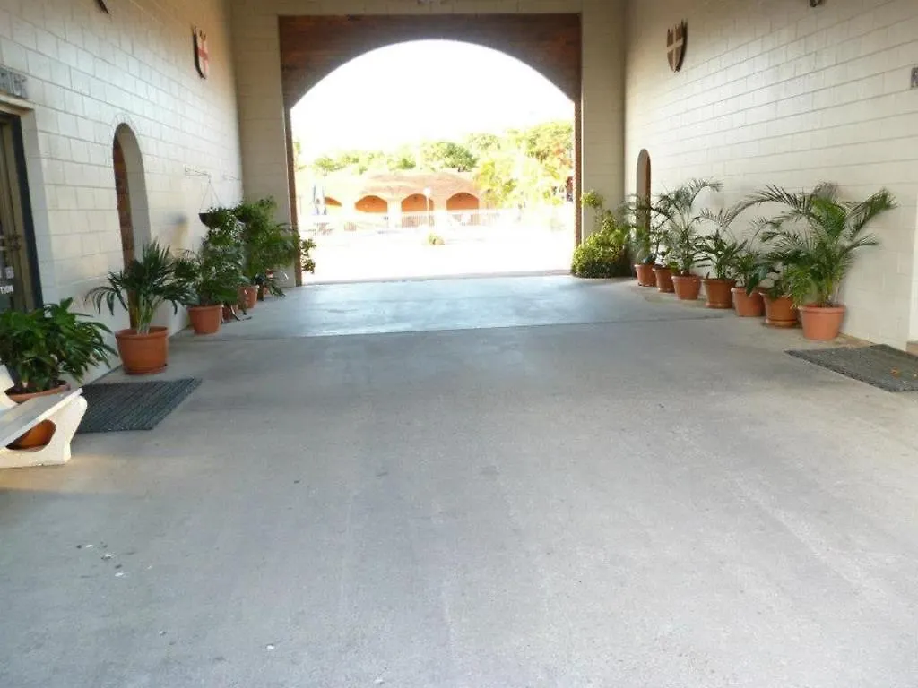 Castle Motor Lodge Bowen