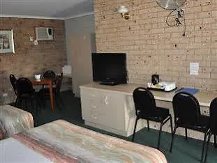 Castle Motor Lodge Bowen 3*,