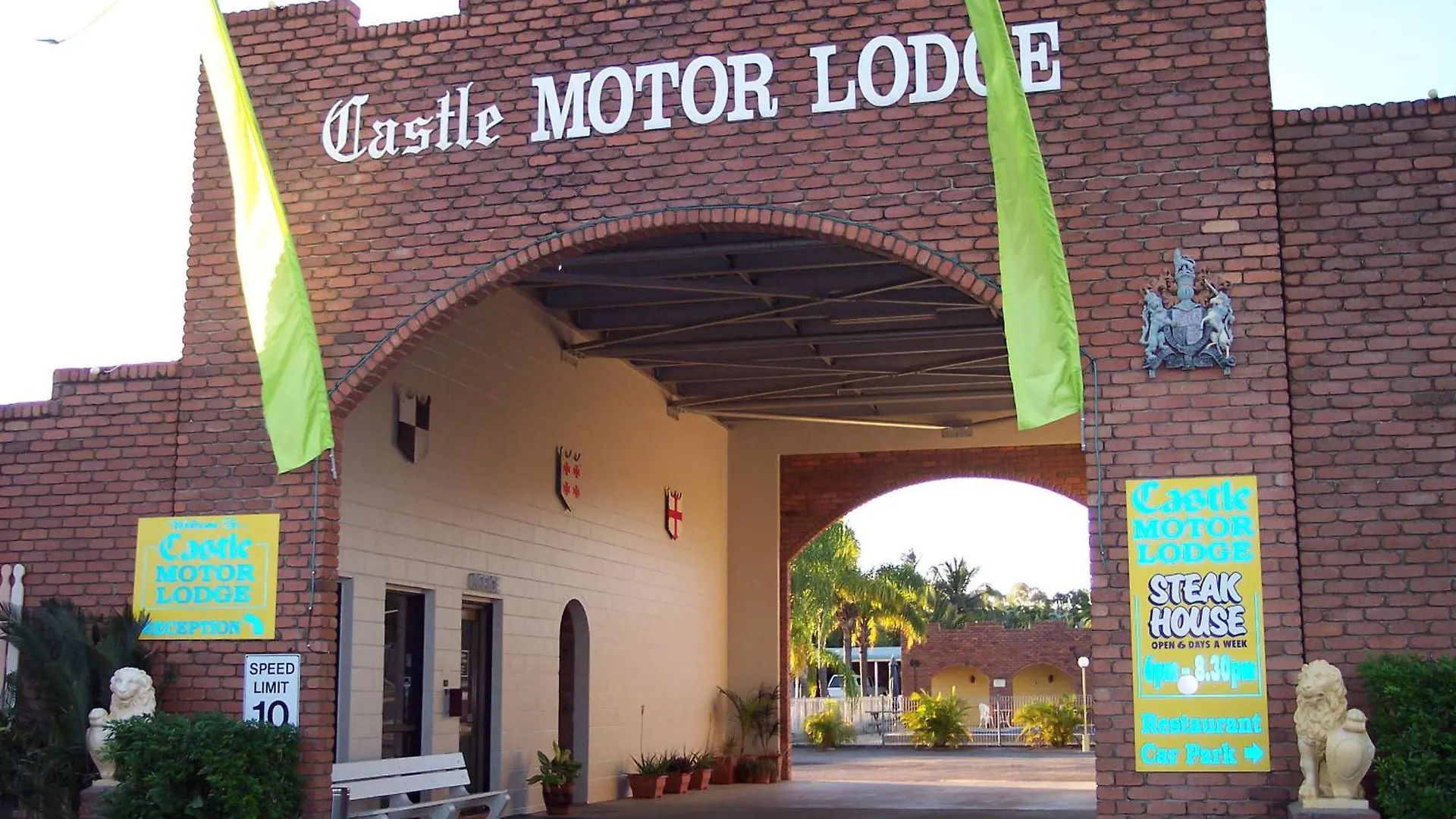Castle Motor Lodge Bowen Australia